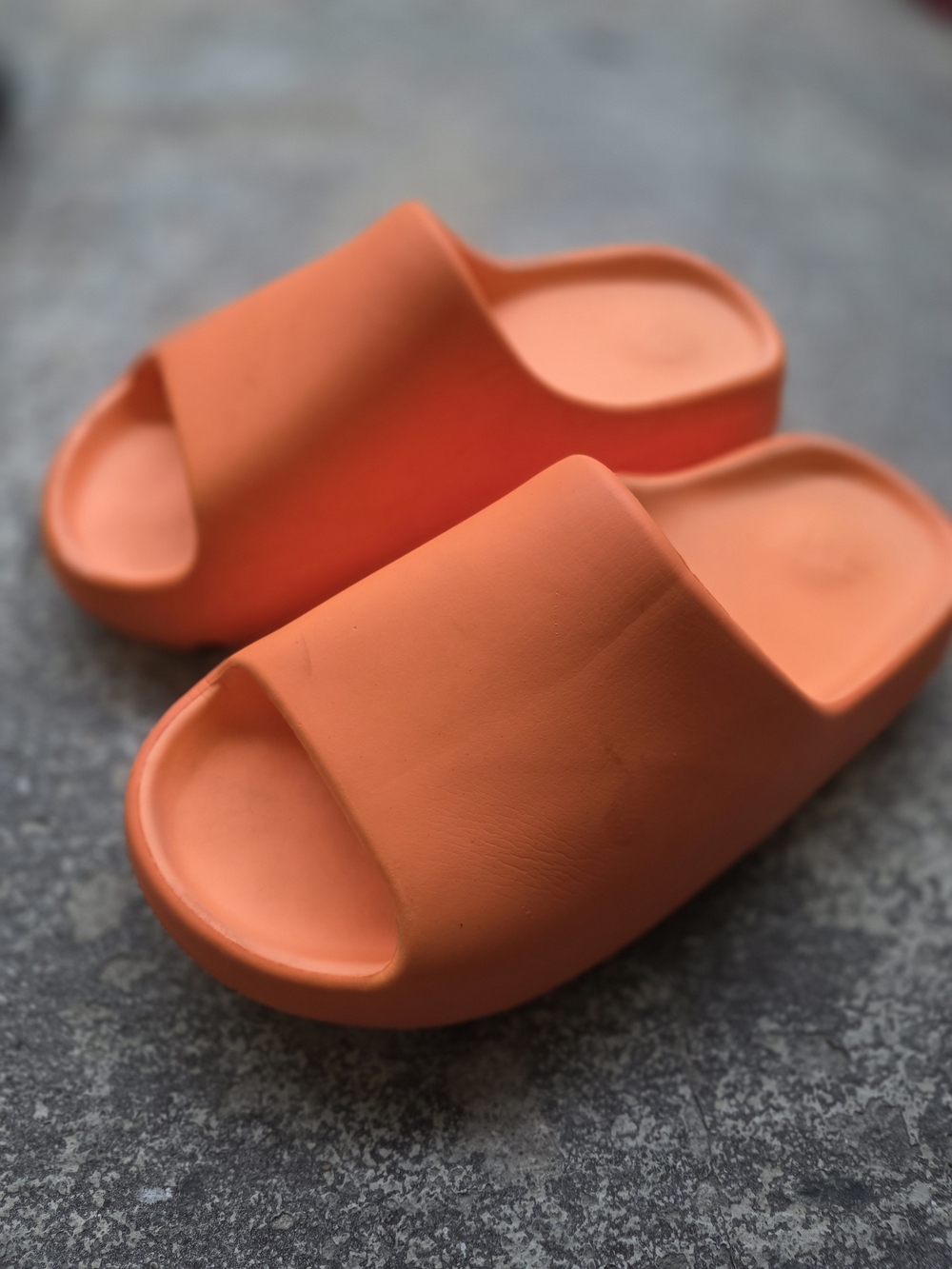 adidas Originals Orange Yeezy Slide Sandals - Picture 4 of 11
